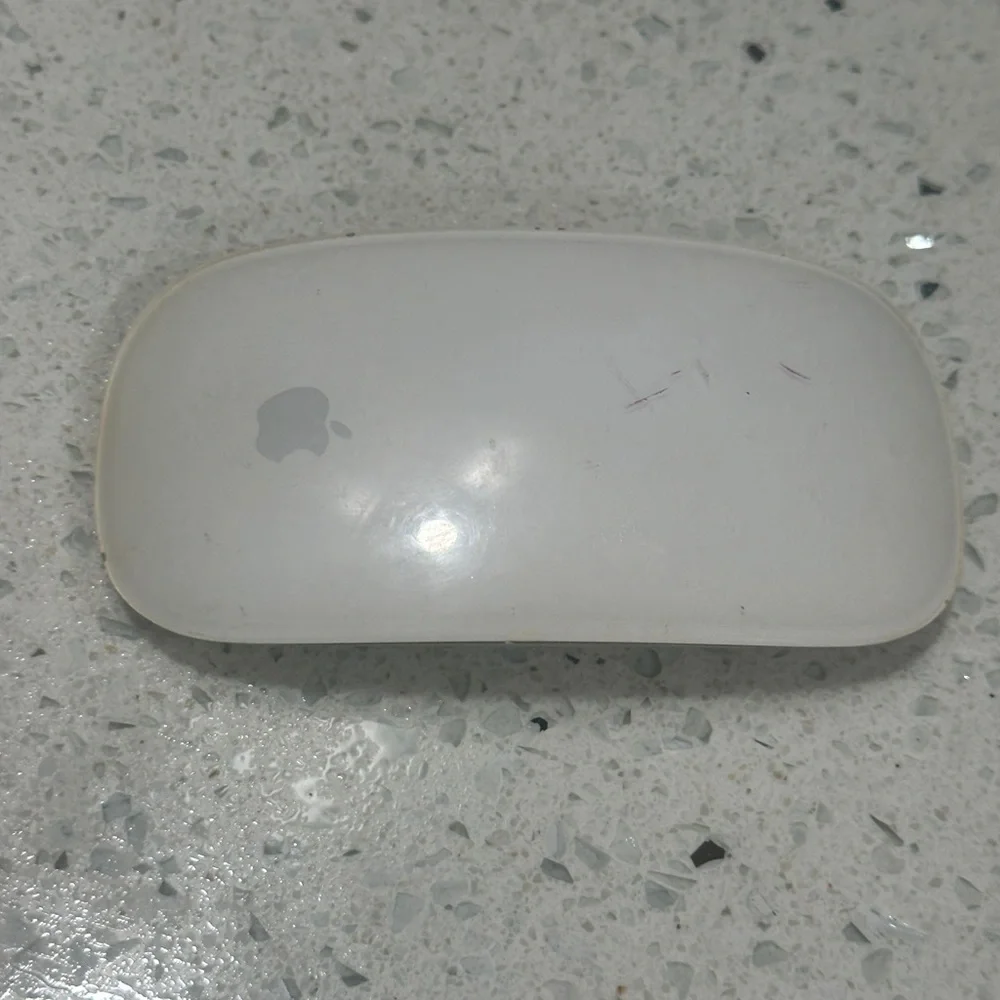 Original Apple A1296 3VDC Magic Mouse Wireless Bluetooth